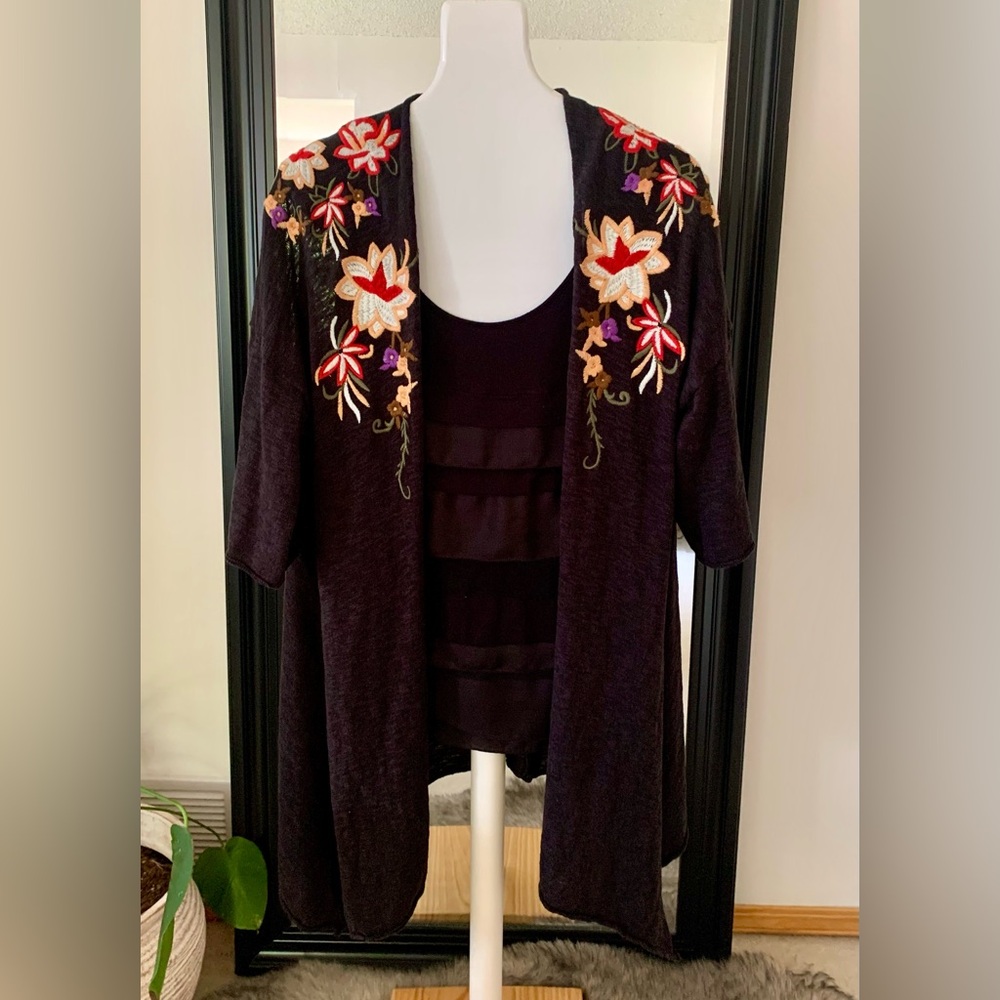 UMGEE Black Floral Kimono